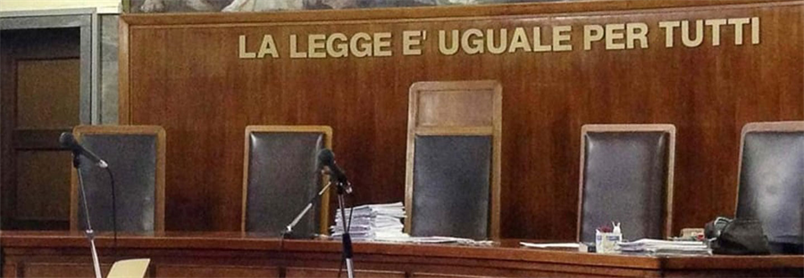 Aula-tribunale.jpg